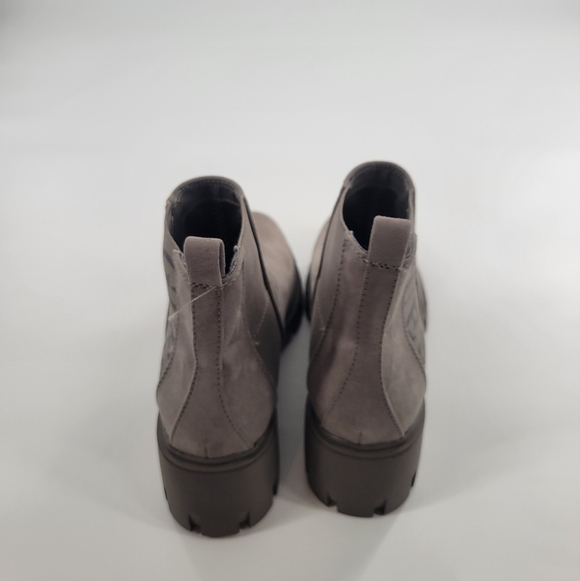 Guess Kaniela Suede Gray Ankle Boots Size 6 New - Picture 2 of 7